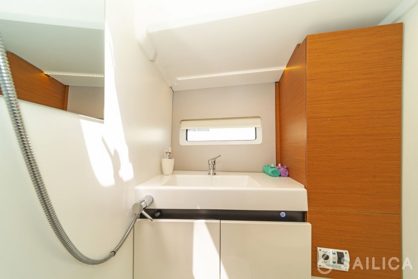 Sun Odyssey 490 - Yacht Charter Sailica