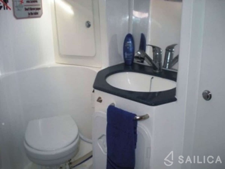 Bavaria 38 - Yacht Charter Sailica