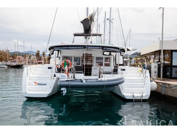 Lagoon 450 - Yacht Charter Sailica