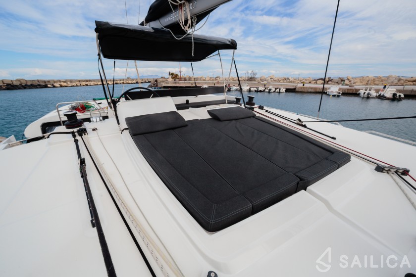 Lagoon 450 - Yacht Charter Sailica