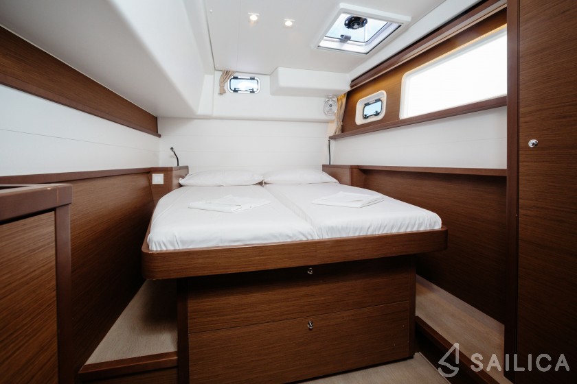 Lagoon 450 - Yacht Charter Sailica