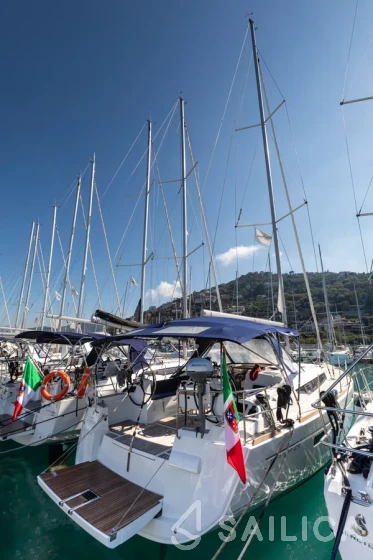 Sun Odyssey 479 - Yacht Charter Sailica