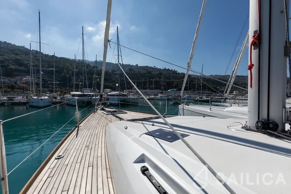 Sun Odyssey 479 - Yacht Charter Sailica