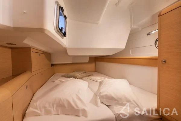 Sun Odyssey 479 - Yacht Charter Sailica