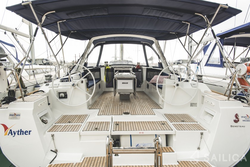 Oceanis 45 - Yacht Charter Sailica