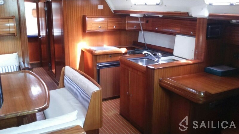 Oceanis 473 - Yacht Charter Sailica