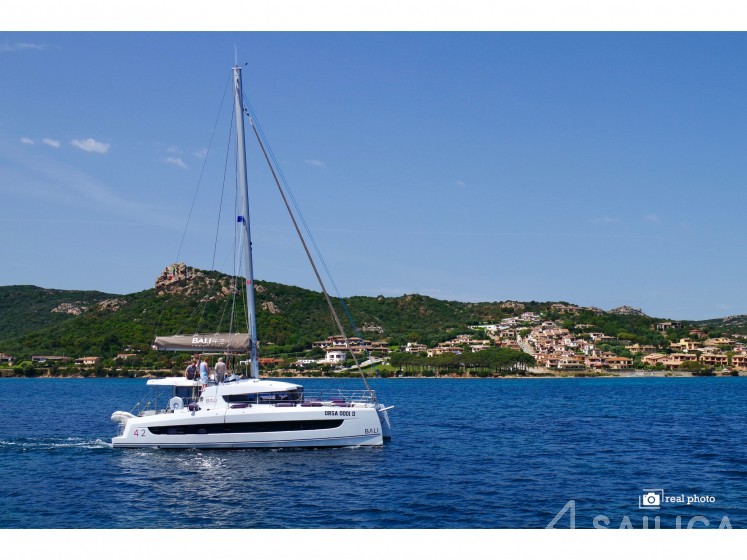 Bali 4.2 - Yacht Charter Sailica