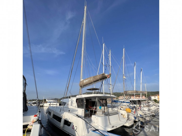 Bali 4.2 - Yacht Charter Sailica