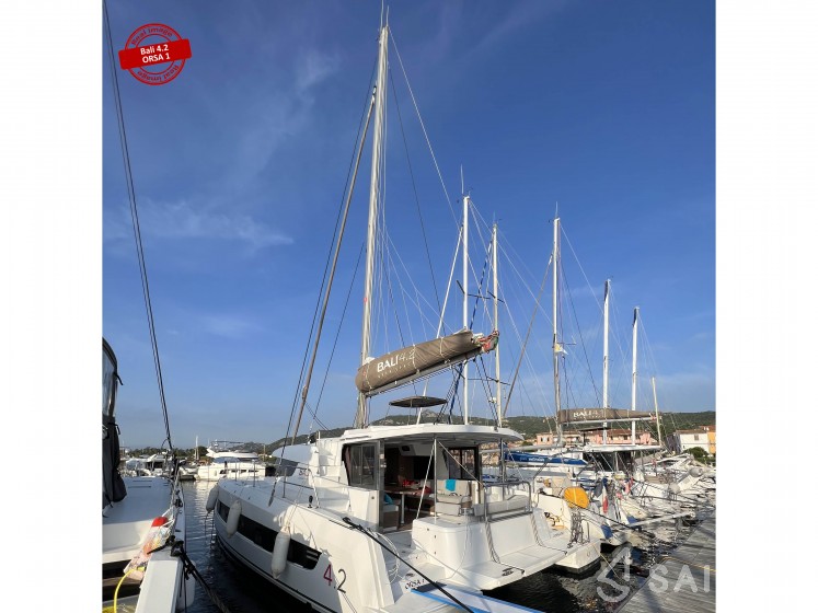 Bali 4.2 - Yacht Charter Sailica