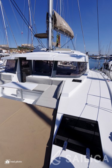 Bali 4.2 - Yacht Charter Sailica