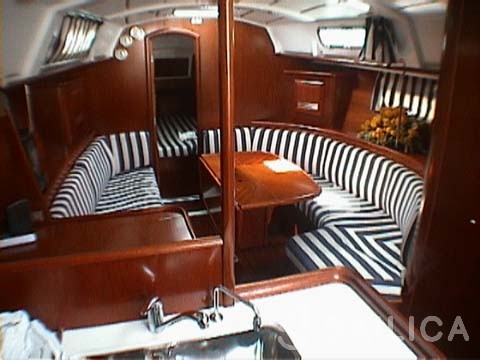 Oceanis 361 - Yacht Charter Sailica