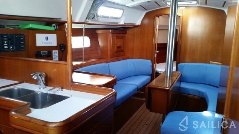 Oceanis 361 - Yacht Charter Sailica