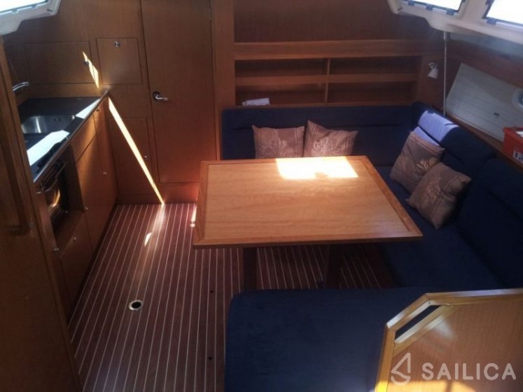 Bavaria 43 Cruiser - Yacht Charter Sailica