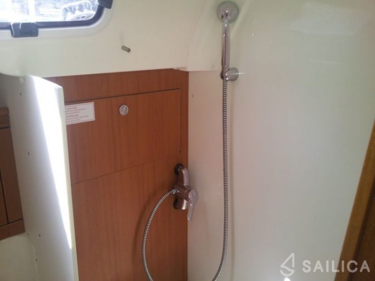 Bavaria 43 Cruiser - Yacht Charter Sailica
