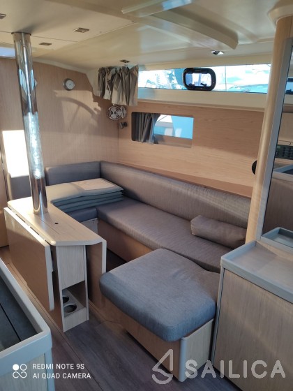 Oceanis 41.1 - Yacht Charter Sailica
