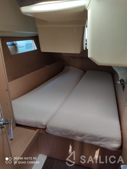 Oceanis 41.1 - Yacht Charter Sailica