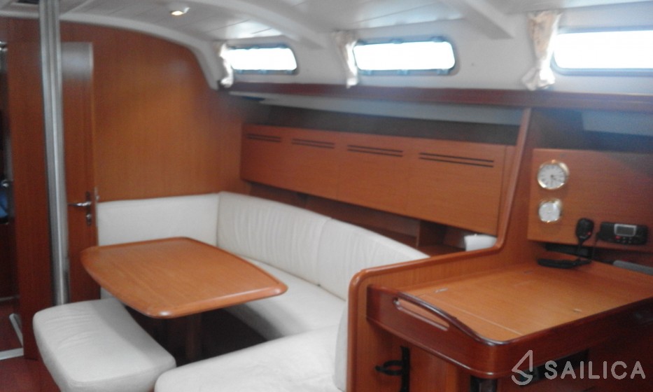Cyclades 43.3 - Yacht Charter Sailica