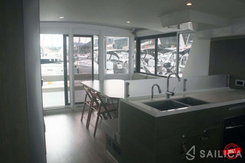 Bali 4.6 - Yacht Charter Sailica
