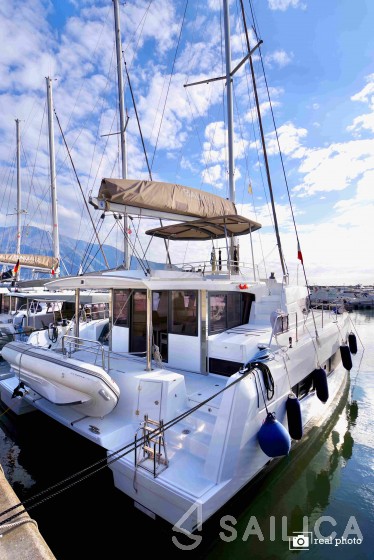 Bali 4.6 - Yacht Charter Sailica