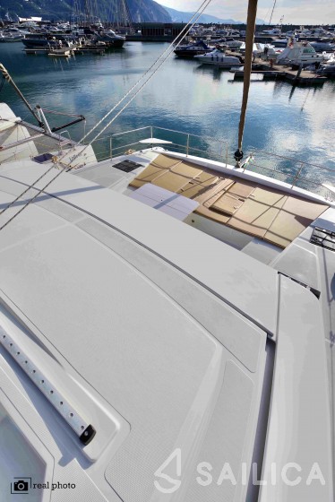 Bali 4.6 - Yacht Charter Sailica