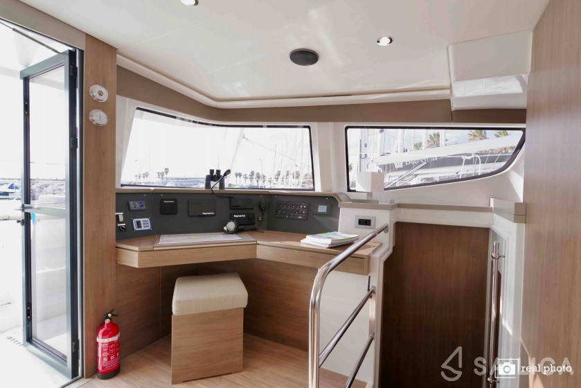 Bali 4.6 - Yacht Charter Sailica