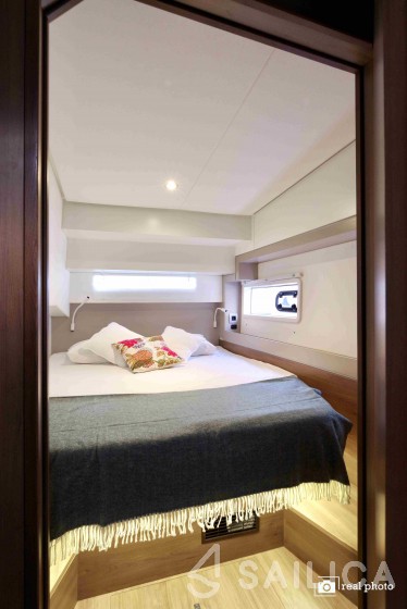 Bali 4.2 - Yacht Charter Sailica
