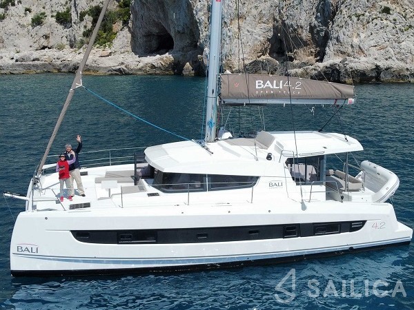 Bali 4.2 - Yacht Charter Sailica