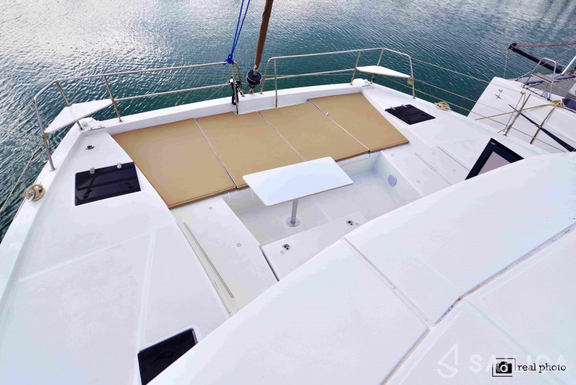 Bali 4.2 - Yacht Charter Sailica
