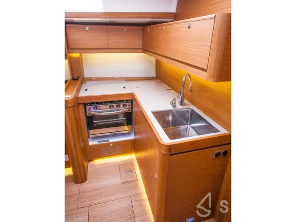 Dufour 460 GL - Yacht Charter Sailica
