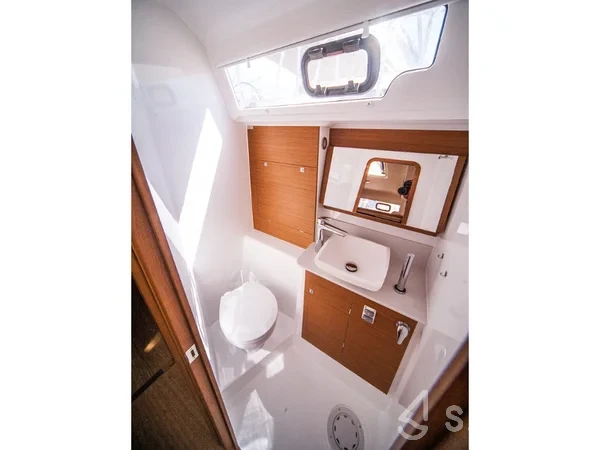Dufour 460 GL - Yacht Charter Sailica