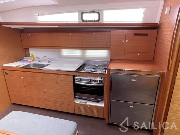 Dufour 460 GL - Yacht Charter Sailica