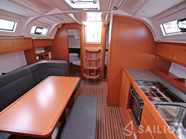 Bavaria 41 Cruiser - Yacht Charter Sailica