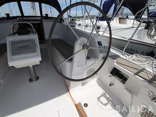Bavaria 41 Cruiser - Yacht Charter Sailica