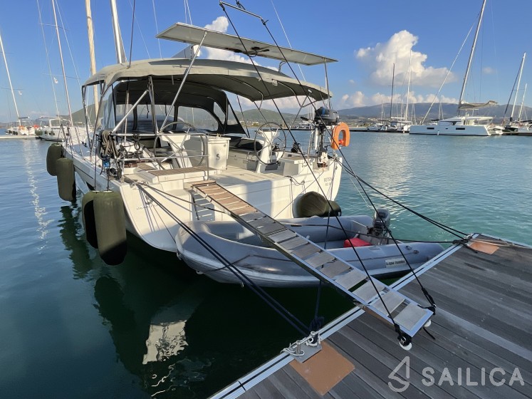 Oceanis 51.1 - Yacht Charter Sailica