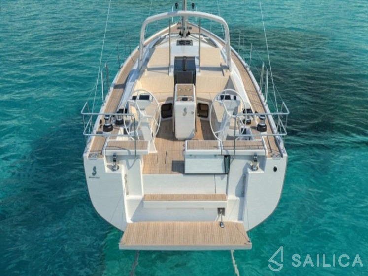 Oceanis 51.1 - Yacht Charter Sailica