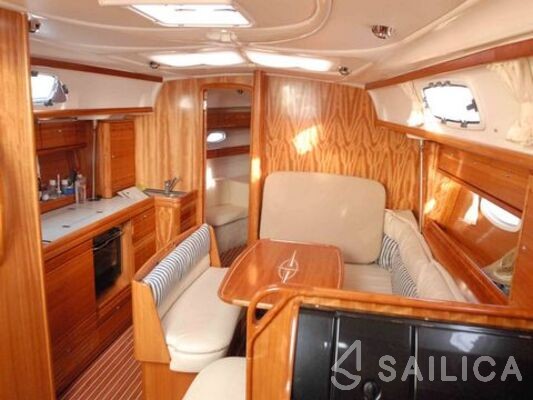 Bavaria 39 Cruiser - Yacht Charter Sailica