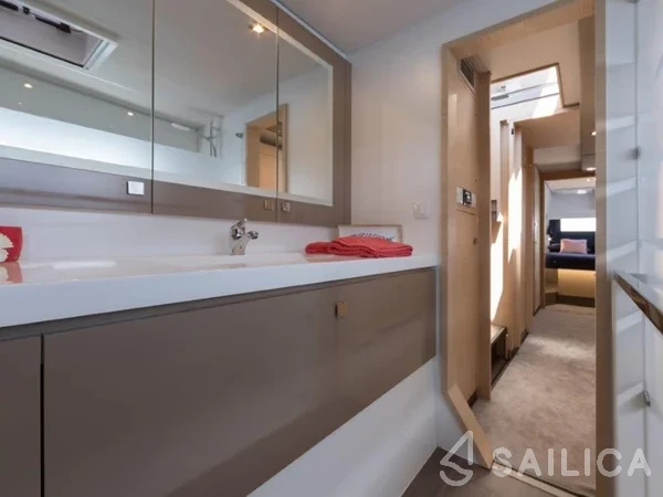 Saona 47 - Yacht Charter Sailica