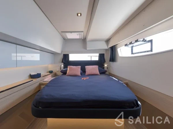 Saona 47 - Yacht Charter Sailica