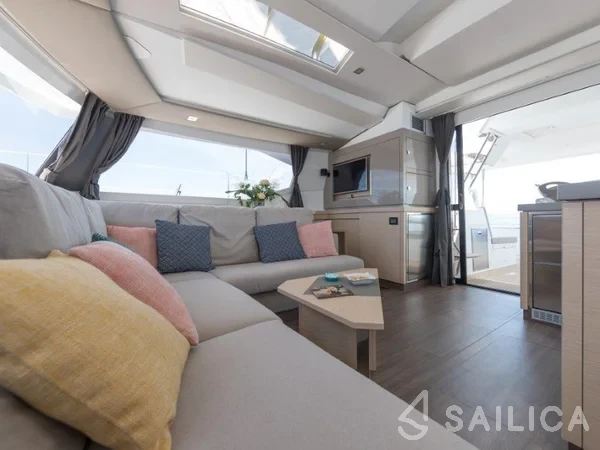 Saona 47 - Yacht Charter Sailica