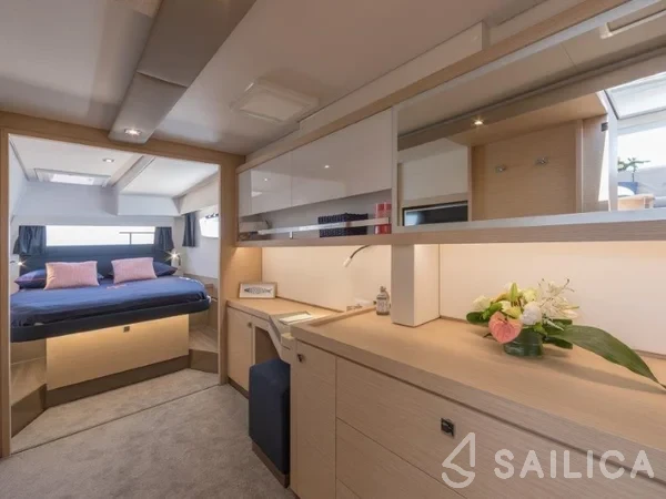 Saona 47 - Yacht Charter Sailica