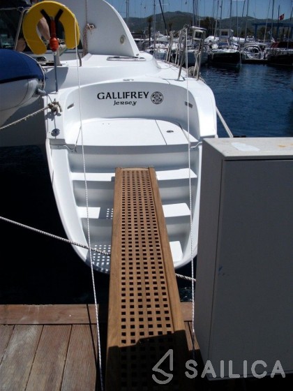 Lagoon 380 - Yacht Charter Sailica