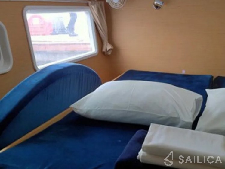 Lagoon 380 - Yacht Charter Sailica