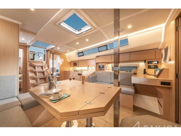 Bavaria C42 - Yacht Charter Sailica