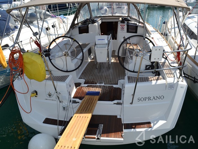 Sun Odyssey 379 - Yacht Charter Sailica