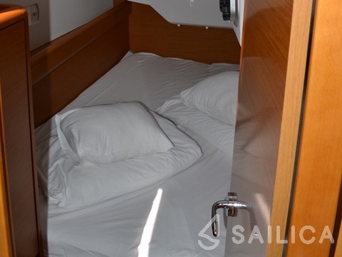Sun Odyssey 379 - Yacht Charter Sailica