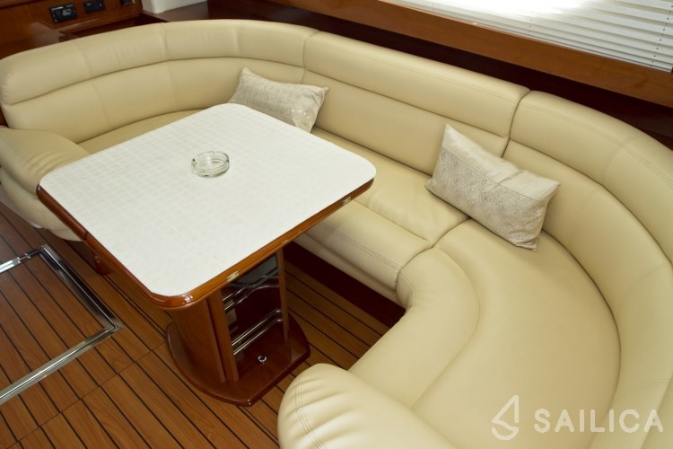 Prestige 46 Fly - Yacht Charter Sailica