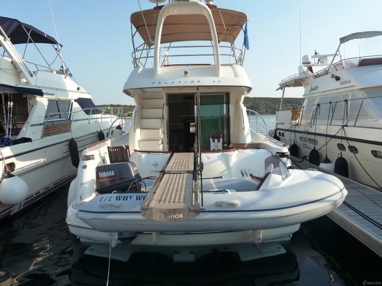 Prestige 46 Fly - Yacht Charter Sailica