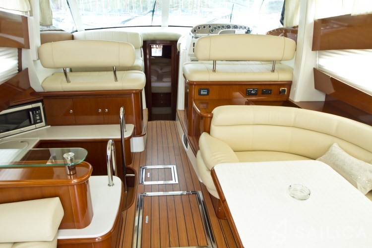 Prestige 46 Fly - Yacht Charter Sailica