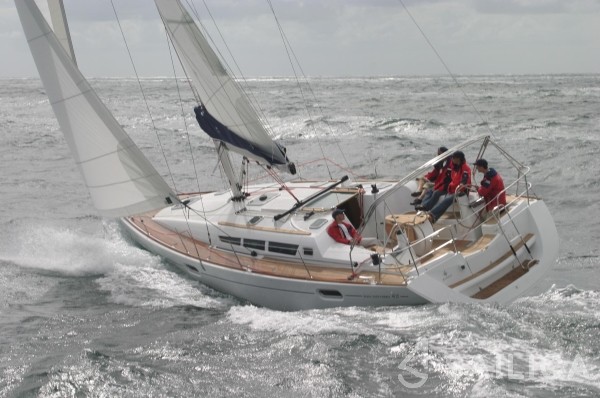 Sun Odyssey 42i - Yacht Charter Sailica