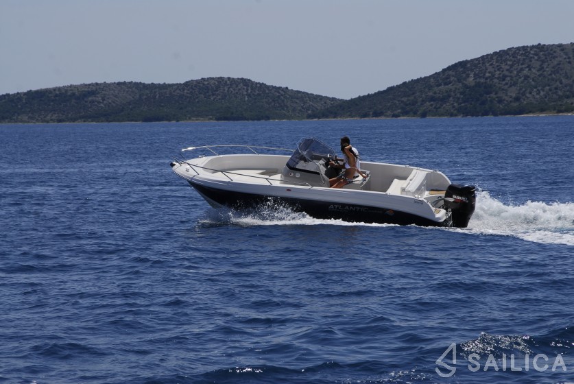 Atlantic Marine 670 - Yacht Charter Sailica